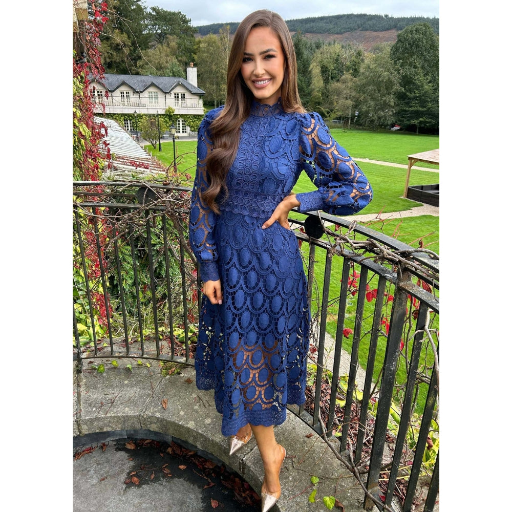 MELINA｜Vestido moderno de encaje