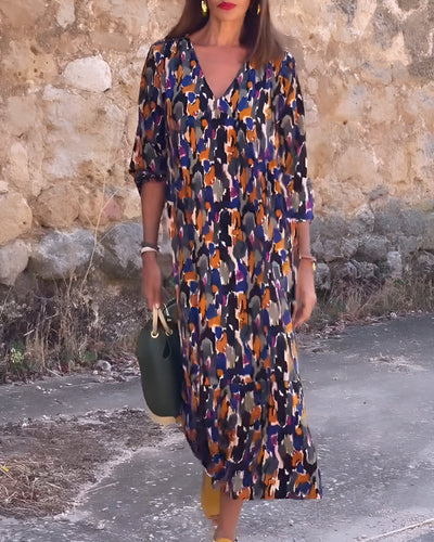 Nathalie | Vestido con cuello en V y estampado retro
