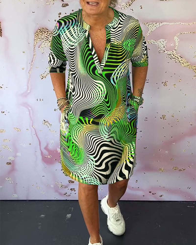 Ria™ | Vestido colorido con cuello en V