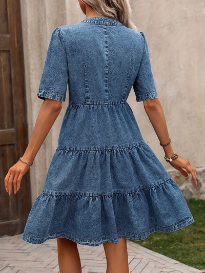 Elyna – Vestido corto vaquero con volantes, mangas cortas y escote en pico