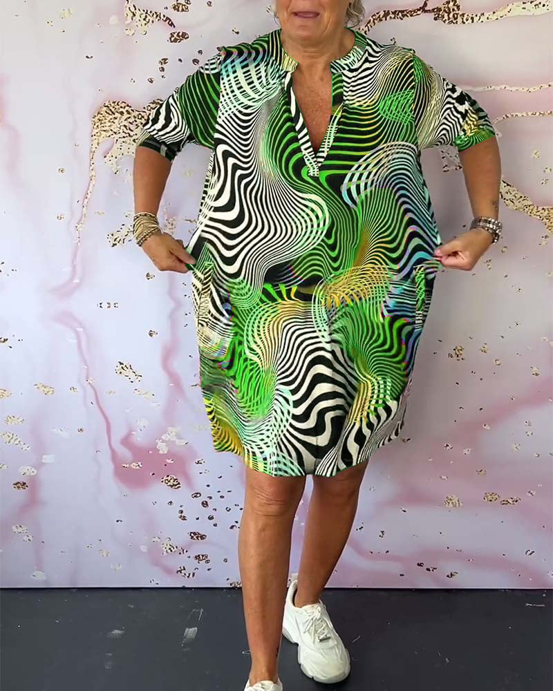 Ria™ | Vestido colorido con cuello en V