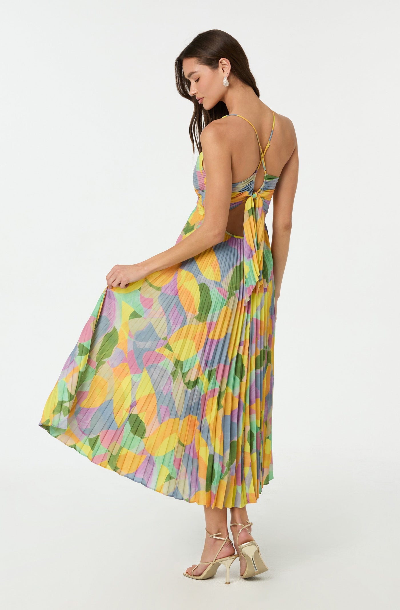 Lisa – Vestido largo plisado con estampado floral