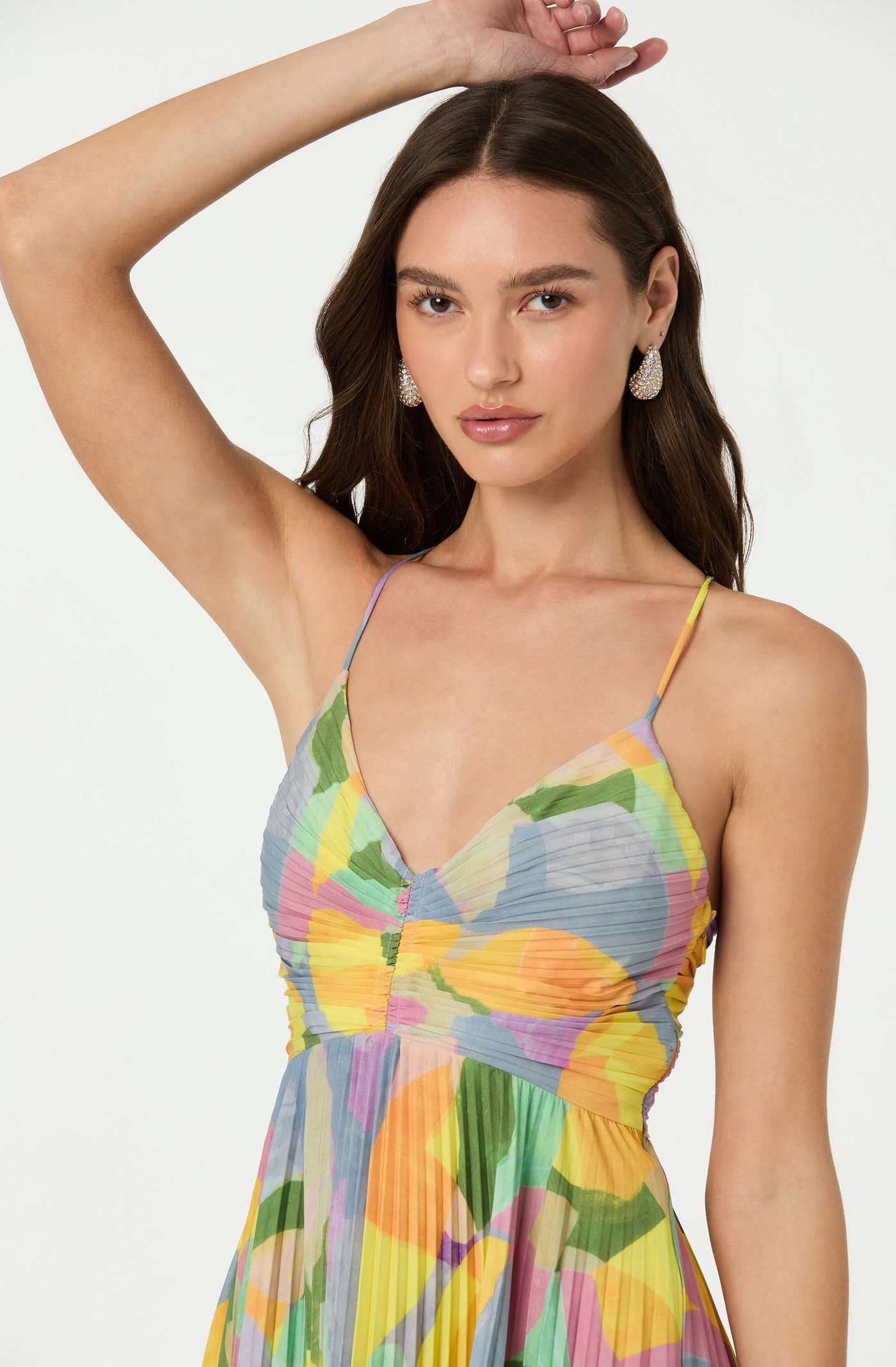 Lisa – Vestido largo plisado con estampado floral