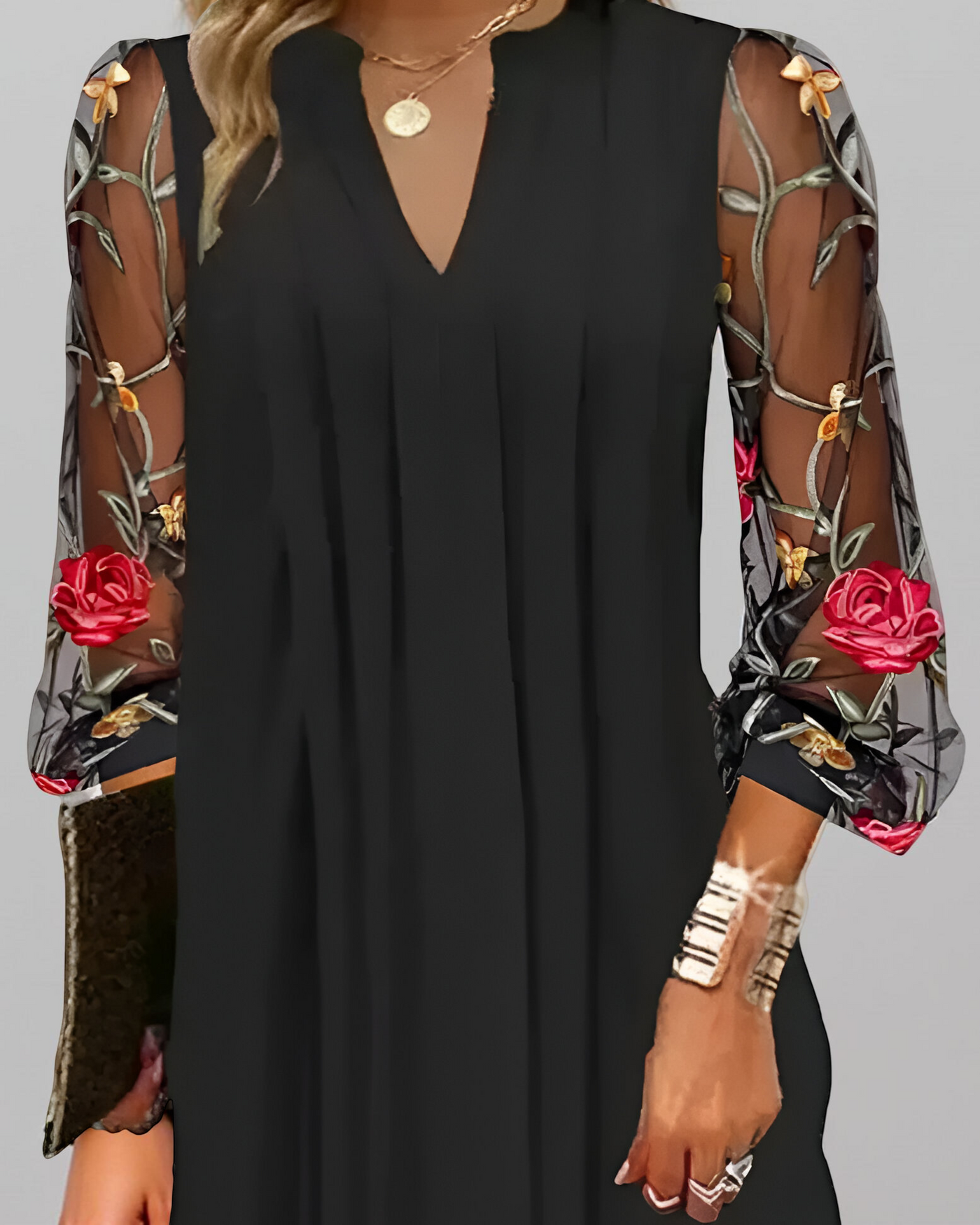 Renée | Elegante vestido largo de mujer con mangas bordadas