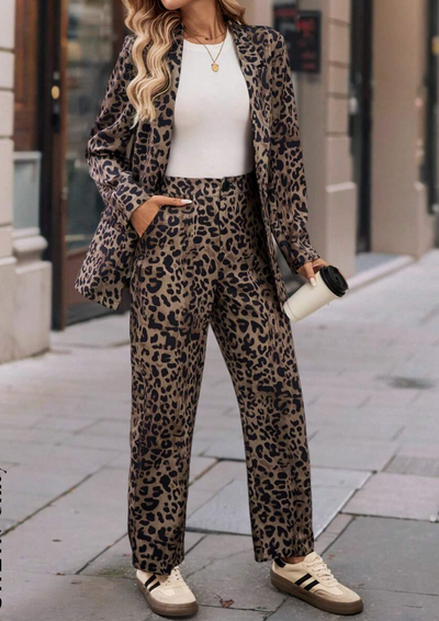 Loungewear Club™️ | Elegante conjunto con estampado de leopardo