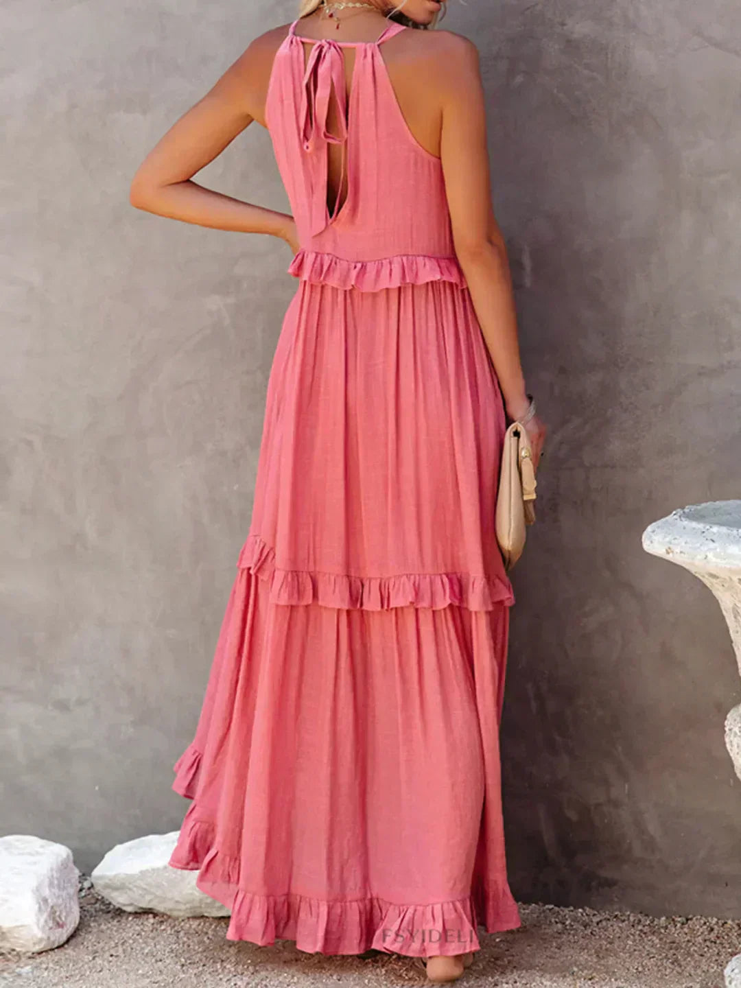 Sarah | Vestido largo con volantes y cuello halter (Casi agotado)