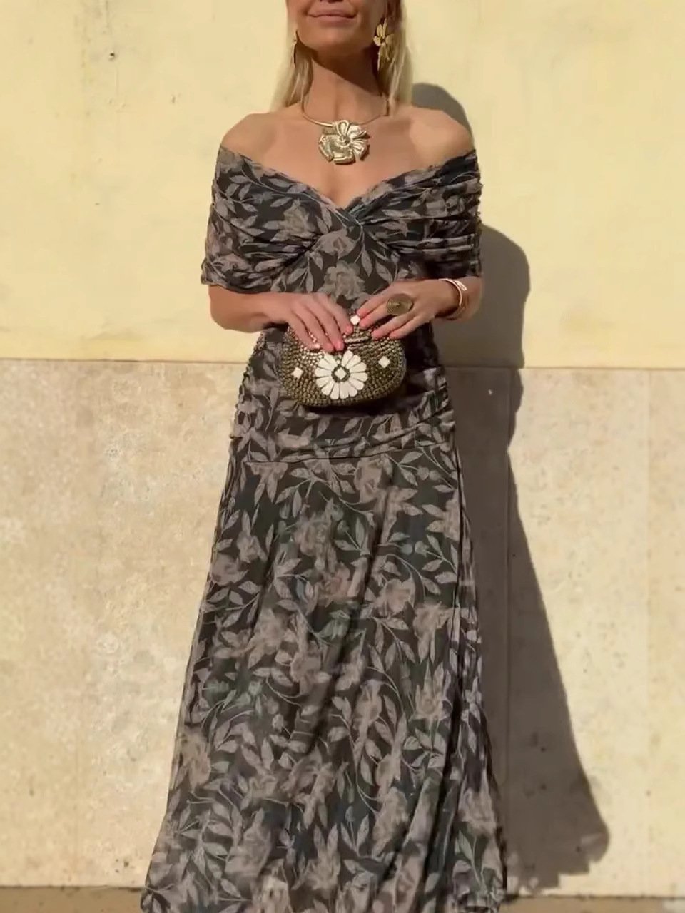 Naomi – El vestido que florece contigo